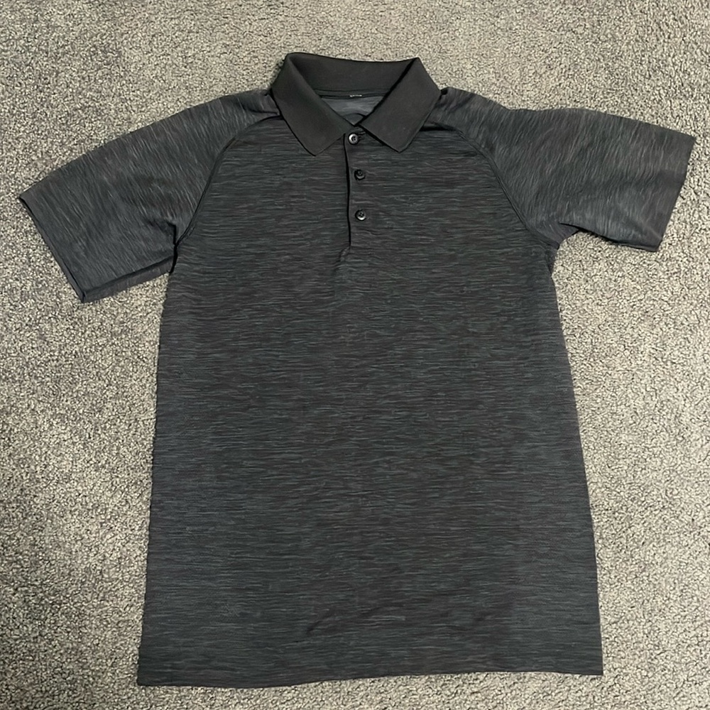 Mens lululemon Polo Size S.